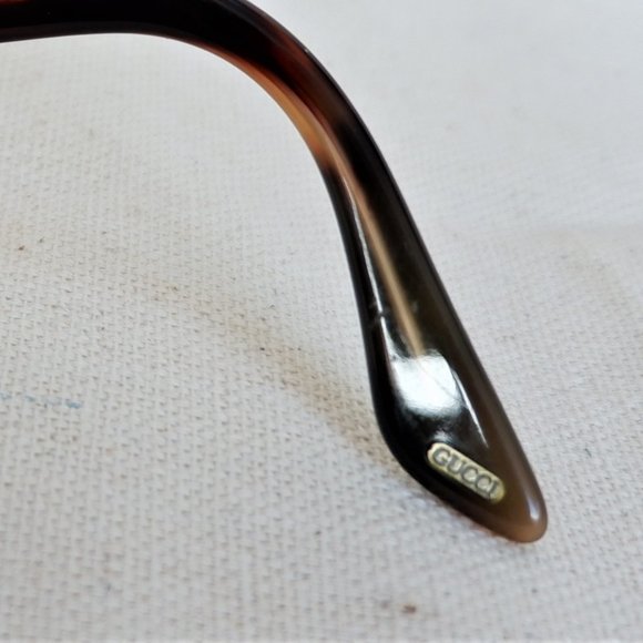 GUCCI Vintage Sunglasses w/Case
